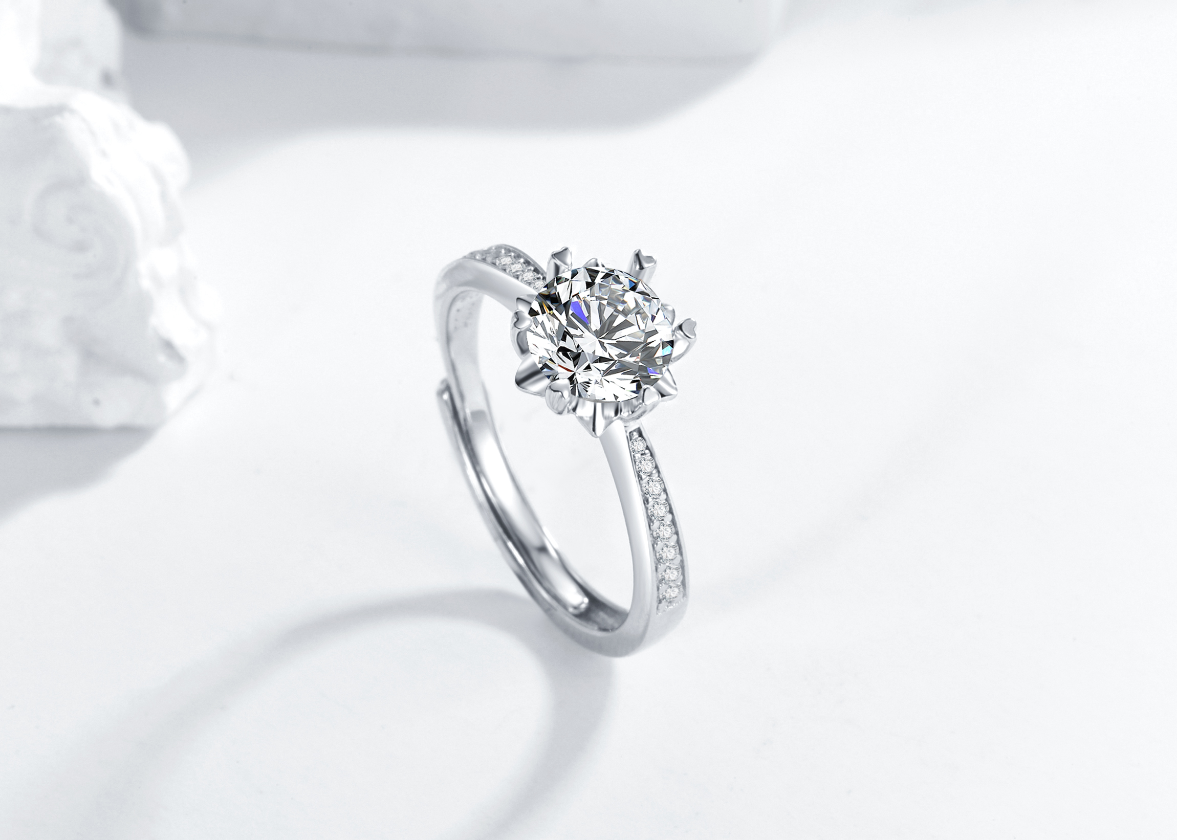 Anel de noivado de casamento de prata esterlina 925 mais recente 2022 Gh Moissanite