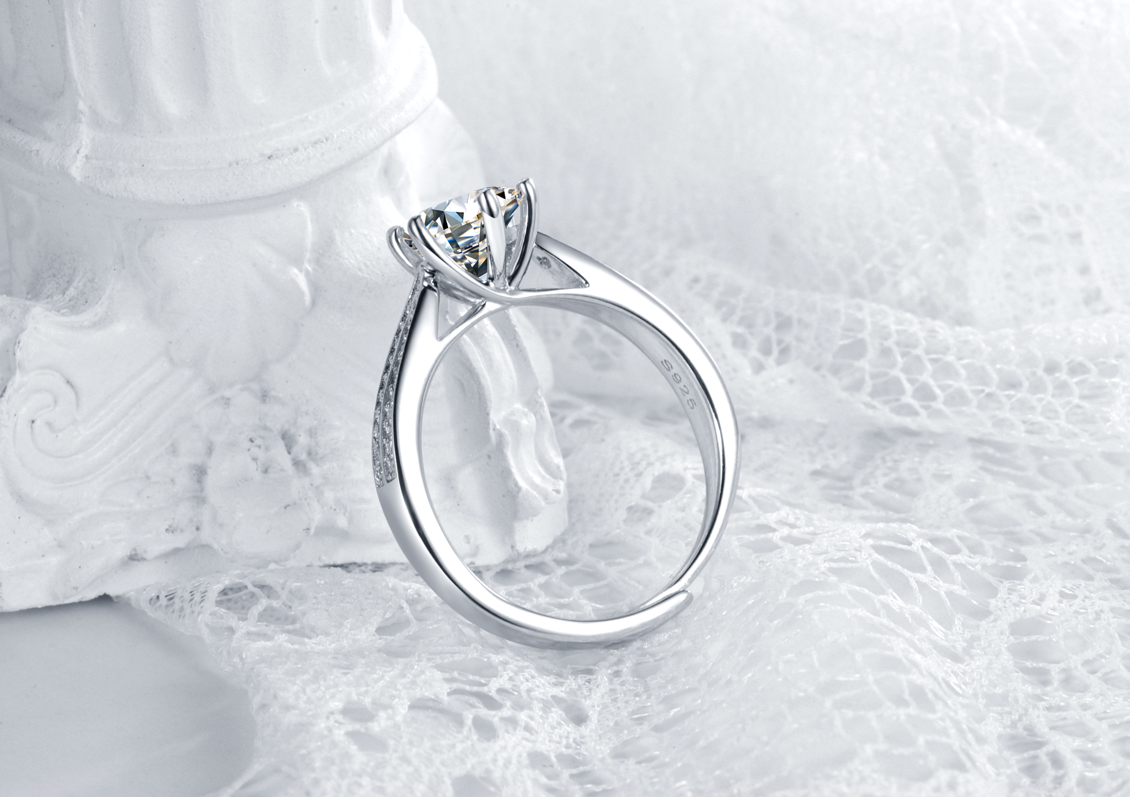 Design de luxo Moissanite 925 joias de prata esterlina anéis de casamento femininos tamanhos diferentes atacado