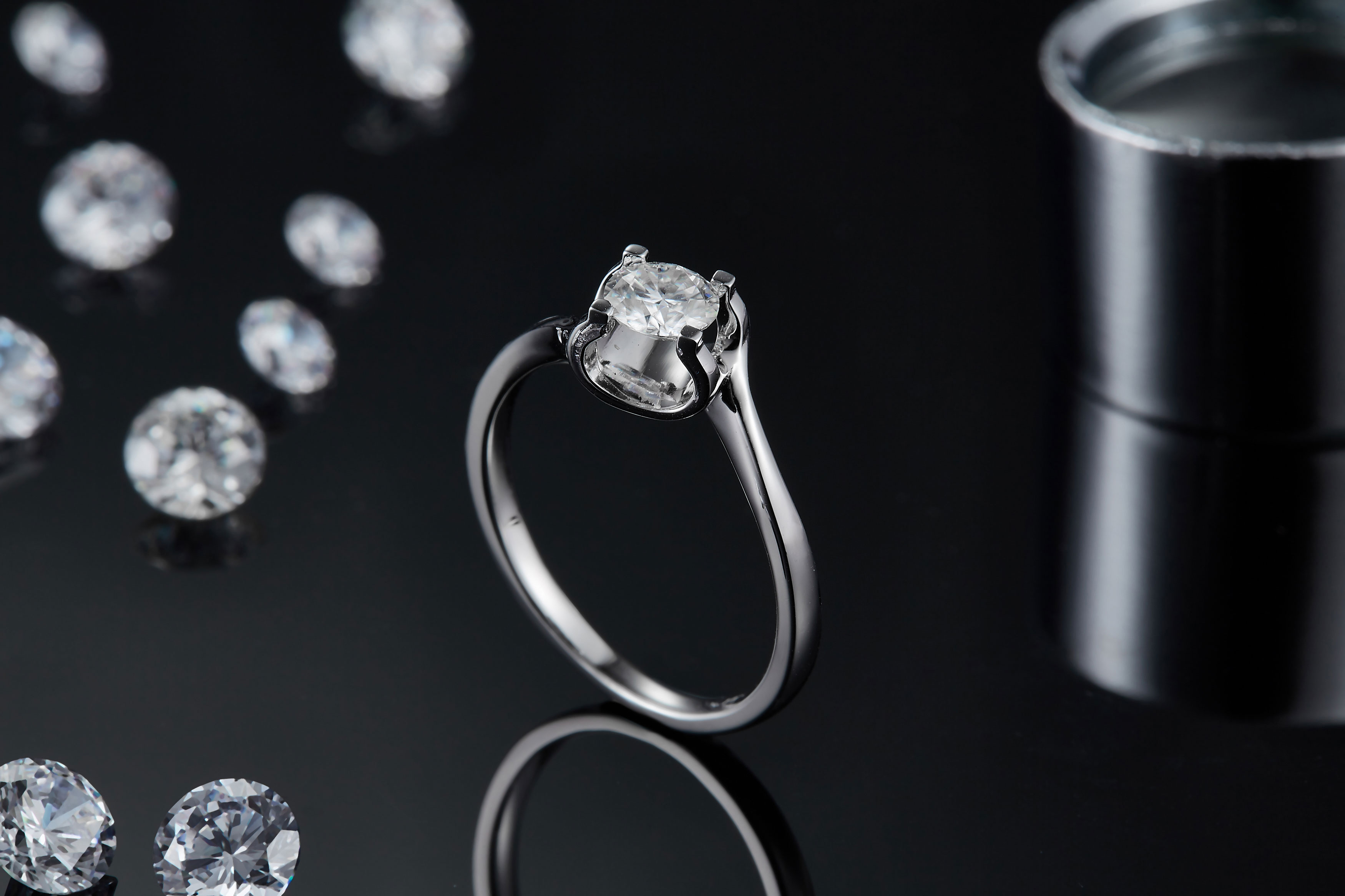 Anel de casamento comemorativo de seis garras Moissanite simples e elegante